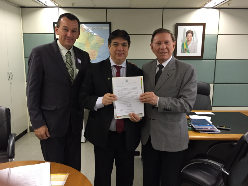 EXECUTIVO REIVINDICA PLEITOS EM BRASÍLIA